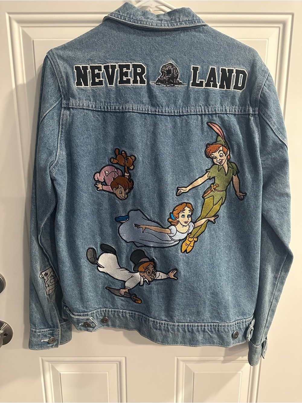 Disney cakeworthy Peter Pan embroidered Neverland denim jacket medium